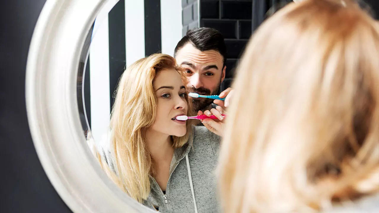 Ústna dutina ako zrkadlo zdravia: Prečo je návrat k živej strave a čistote bez fluóru cestou k nezničiteľným zubom 2 Ústna dutina ako zrkadlo zdravia: Prečo je návrat k živej strave a čistote bez fluóru cestou k nezničiteľným zubom